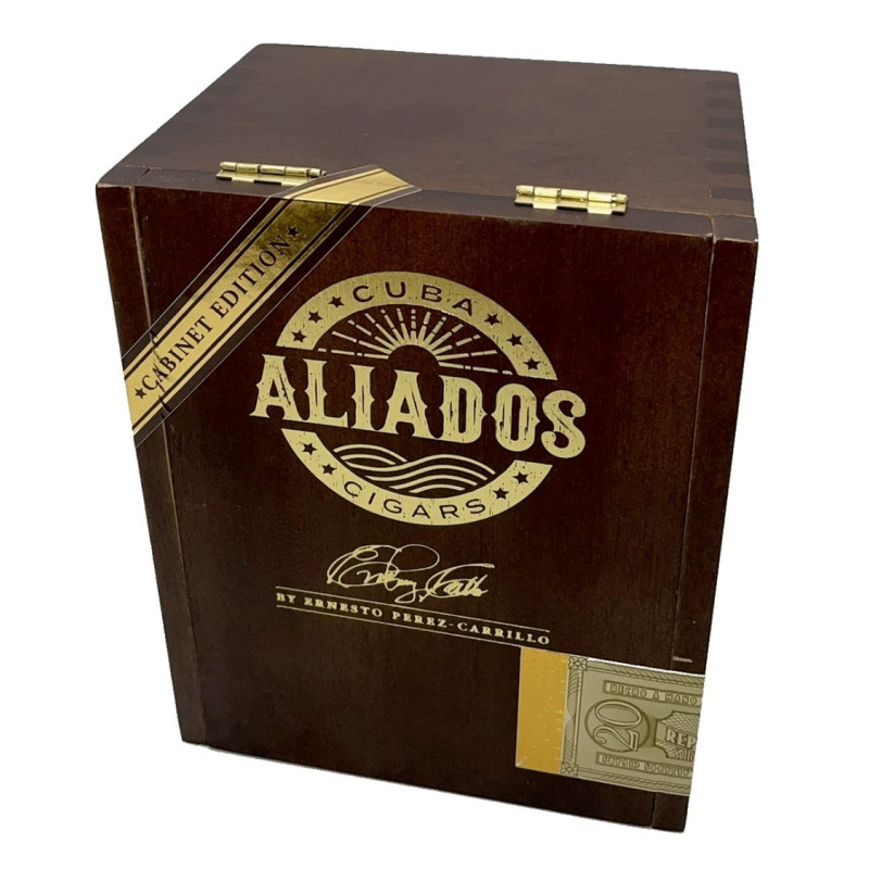 Trabucuri Aliados By E.P. Carrillo Robusto 20 la cel mai bun pret