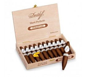 Trabucuri Davidoff Colorado Claro Short Perfecto Cello 10