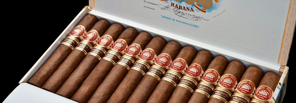 Cutie cu trabucuri H. Upmann prezentata elegant